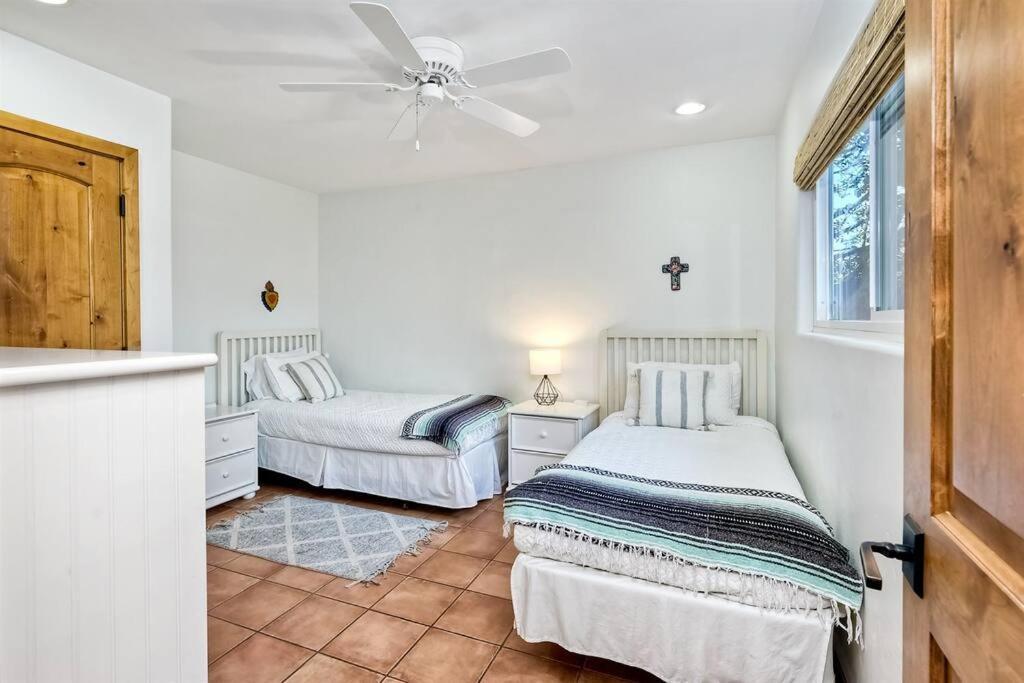 Great Group Retreat! Hacienda Decor, Spacious Floor Plan, Private Backyard 卡尔斯巴德 外观 照片